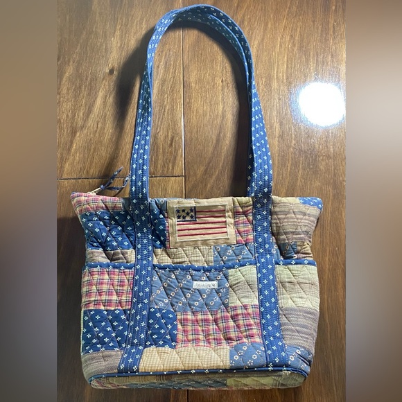 COPY - BELLA TAYLOR PATCH WORK AMERICAN FLAG PURSE. GREAT USED CONDITION - Picture 15 of 15